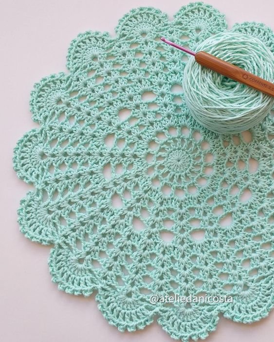 Crochet Sousplat – Free Pattern to Create Beauty at the Table