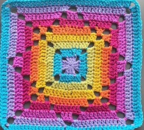 Grandma’s Squares: A Free Crochet Pattern